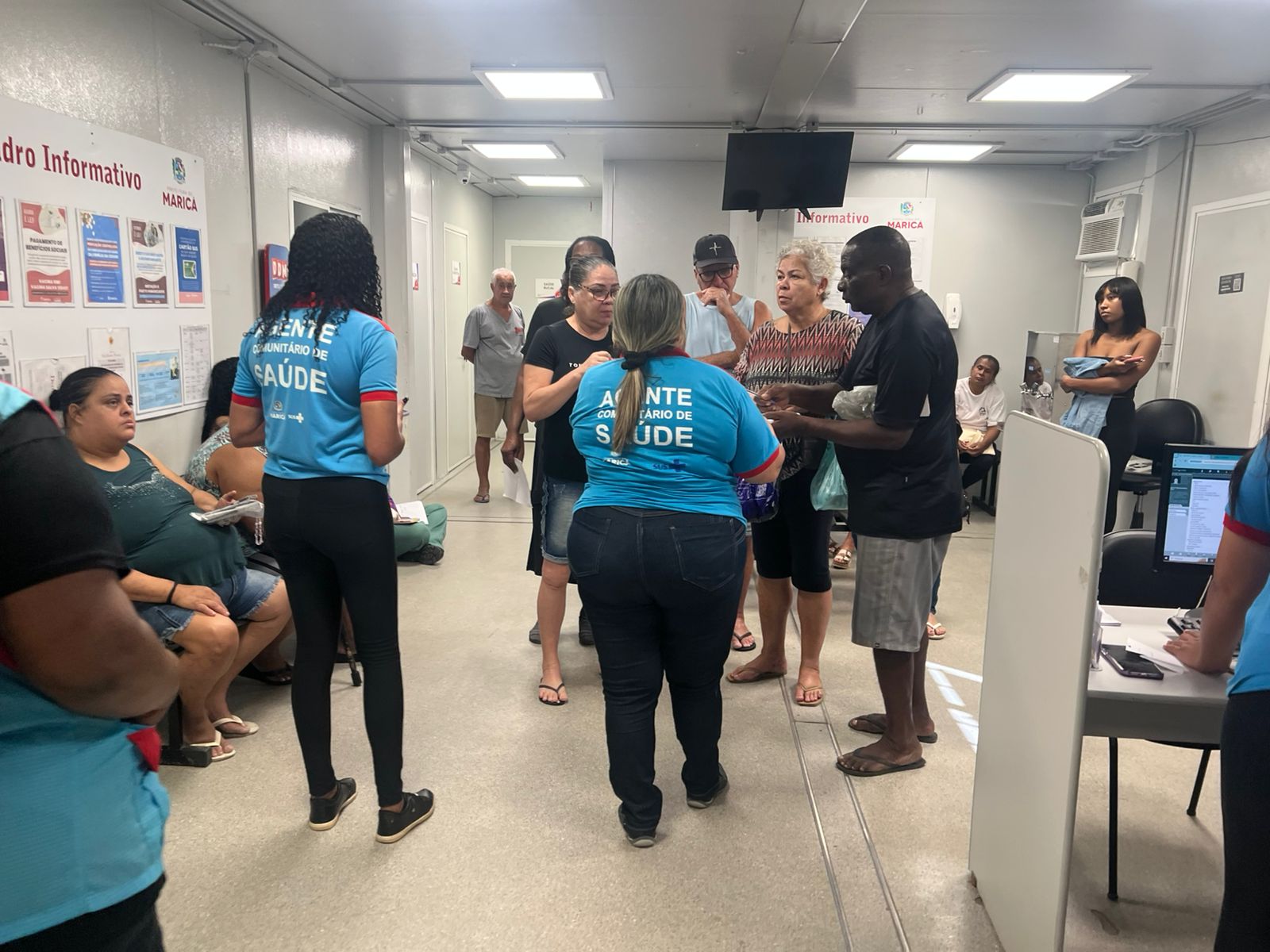 A equipe da USF Santa Paula promoveu mais uma ação de acolhimento e orientação na sala de espera, nesta quarta-feira (18/06)🩺✨
